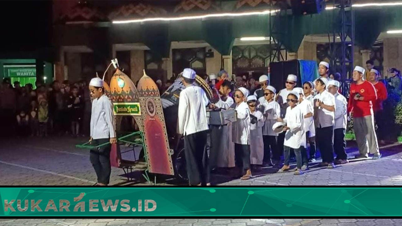 Bupati Kukar Edi Damansyah Melepas Festival Gerakan Sahur
