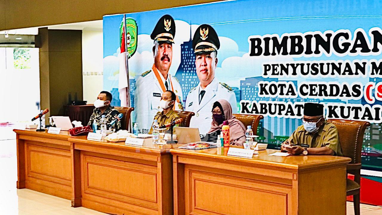 Diskominfo Kukar Gandeng Kementerian Kominfo Gelar Bimtek Penyusunan Masterplan Smart City