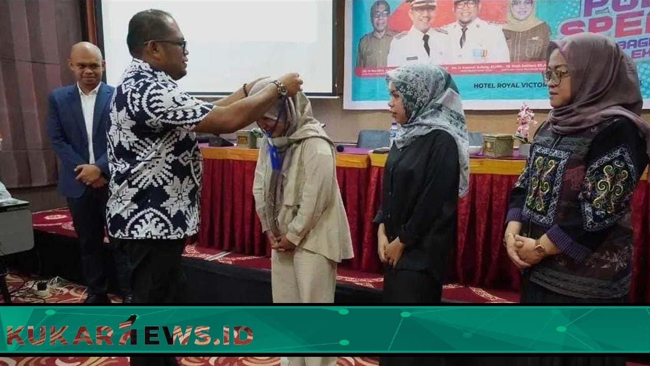 Dispar Kutim Gelar Pelatihan Public Speaking Bagi Para Ekraf