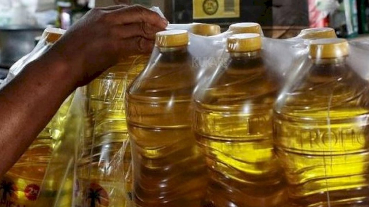 Harga Meroket, Ada Pedagang Minyak Goreng Jual 2 Liter Seharga Rp 150 Ribu