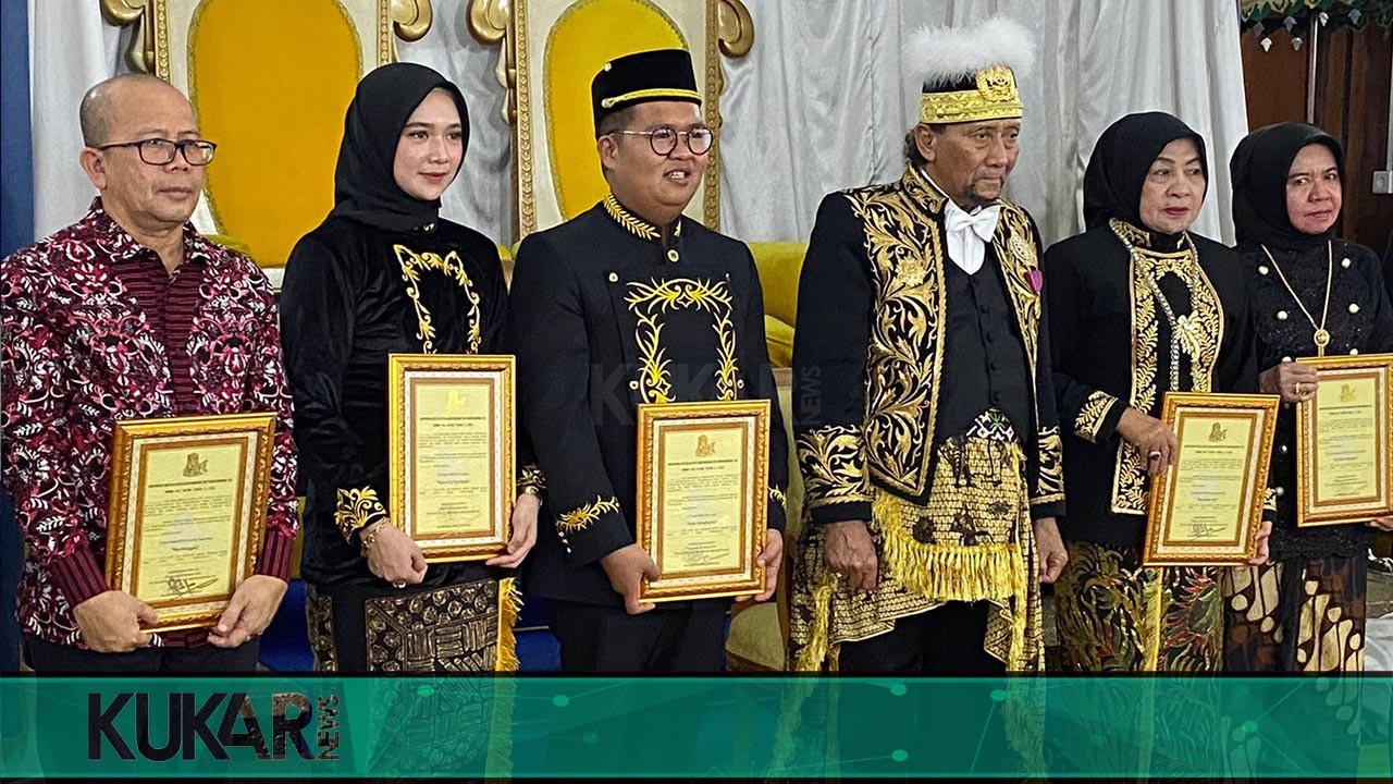 Rendi Solihin dan Fety Puja Amalia Terima Gelar Bangsawan