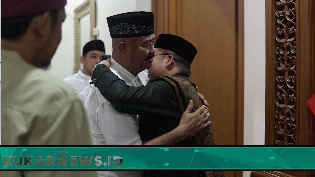 Wabup Kukar Rendi Solihin Silaturahmi Idulfitri 1445 H di Kediaman Edi Damansyah