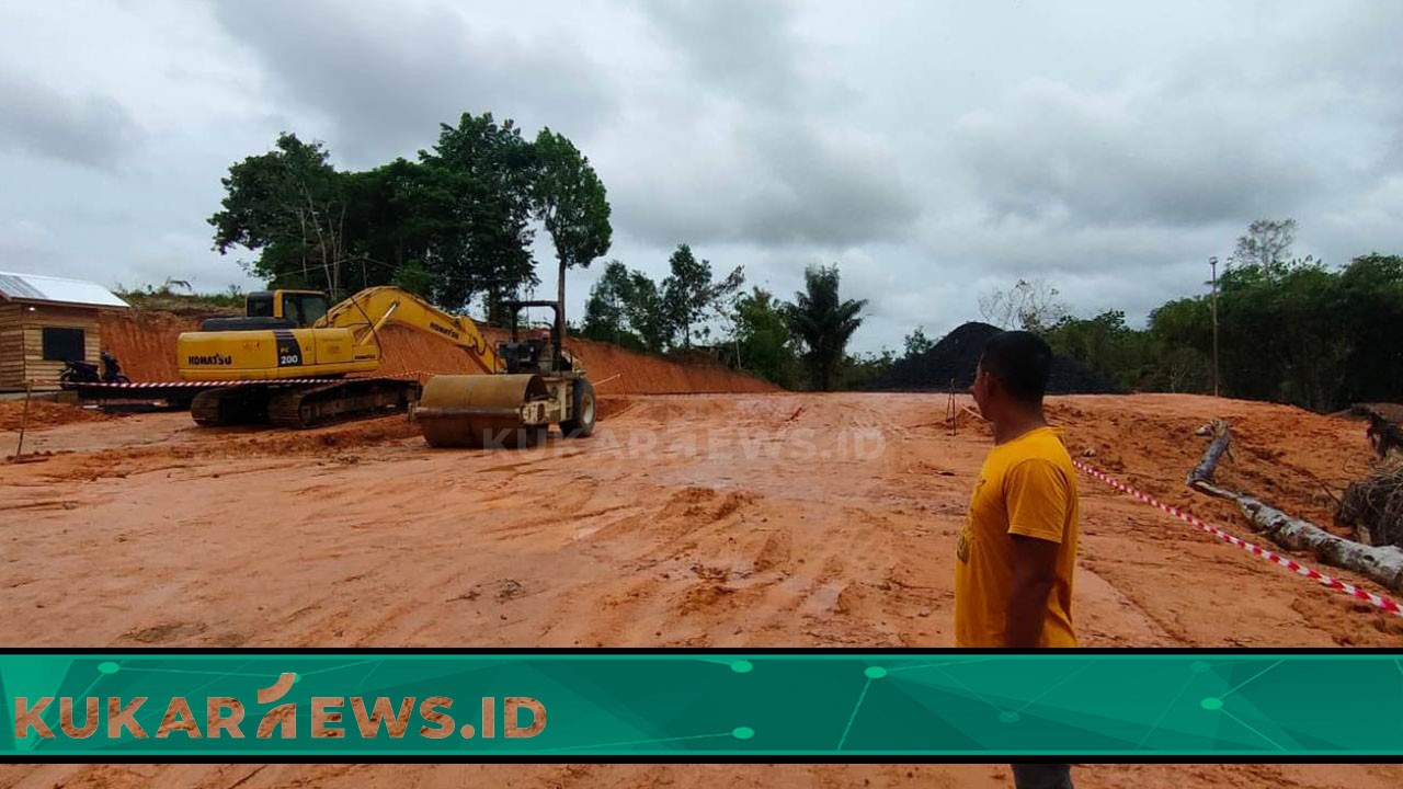 Warga Desa Rempanga Protes Lahannya Jadi Penumpukan Batu Bara