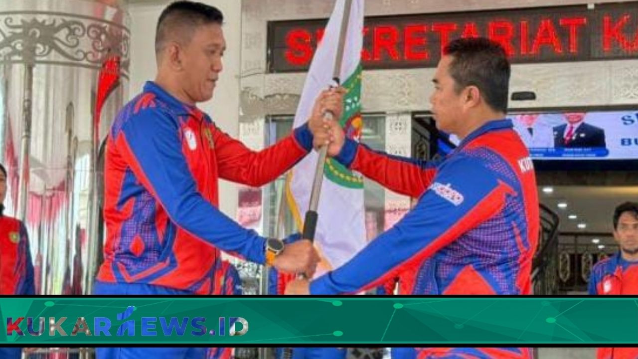 166 Atlet Kontingen Kutim Resmi Dilepas Menuju POPDA 2025 Kaltim